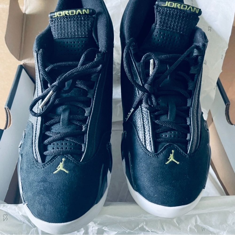 RETRO 14 NIKE JORDANS - EUC